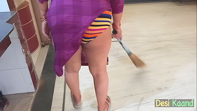 PAWG Big Ass Indian Stepmom Fucked by Stepson When She Clean Home Stairs