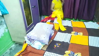 The maid working in the house was working in the house. Malik came from behind and grabbed the mistress and beat the maid very h