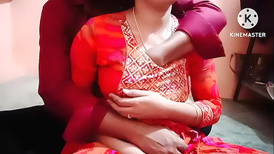 First time girlfriend ka boobs jor jor se dabaya or kiss Kiya