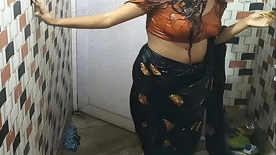 Bhabi ko bathroom me pela devar ne, new bhabi sex video