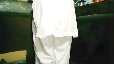 Soteli Ma ko kitchen me chod diya