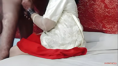 Fucking desi girlfriend in doggystyle, who likes doggystyle