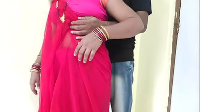 Desi bhabhi pocha or zadu marate samay Desi bhabhi ne apane sahab ke sath chudai ki