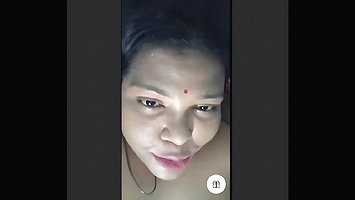 Sexy Tamil Wife Shows nude Body On VC