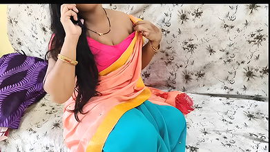 Akeli bhabhi apane yaar ke sath masti karate hute pakadi gahi Hindi clear audio