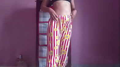 Sneha bhabhi ki chaudi gand ko dekh k hilane se rok nahi paoge