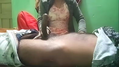 Masturbate Kar ke Bhabhi Ne Devar ka Pani Nikala