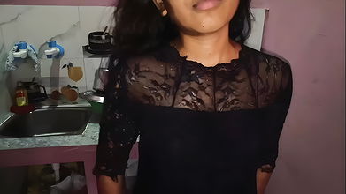 Landlord wants to fuck her tight pussy on exchange of rent  MAKAN MALIK NE KIRAYE K BADLE KYA MANG LIYA!