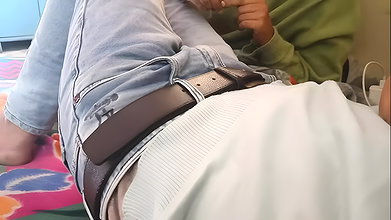 Jijaji ne sali se lund chuswaya jub wife ghar par nahi thi!!