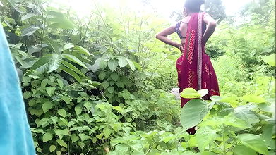 Indian desi village young married couple couldn’t t have fun at home so had full fun on the jungle