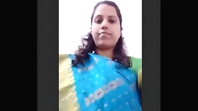 Desi Bhabhi Striping Sari