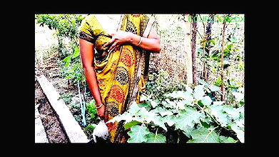 Komal malik aa raha hai sayad jaldi kapde pahne bhago