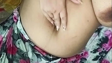 Desi College girlfriend purnima fucked in oyo by her boyfriend (Hindi audio)
