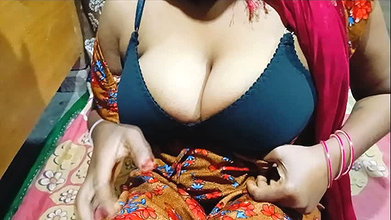 Desi Bhabhi Injoy Sex with me Indian