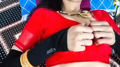 Deshi bhabhi awesome wearing saree enjoy sex