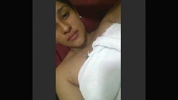 Hot Punjabi Babe Fingering her Wet Pussy