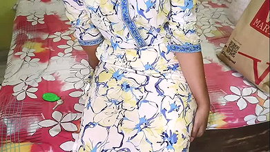 Bhabhi caught sexting her Ex bf and then paid the price !