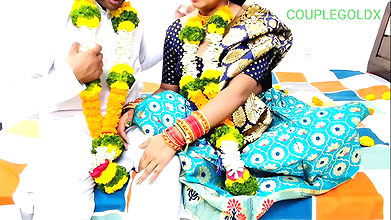 Dost ka suhagrat ke liye bed saja raha tha aur dulhan muze se chudai kara liya