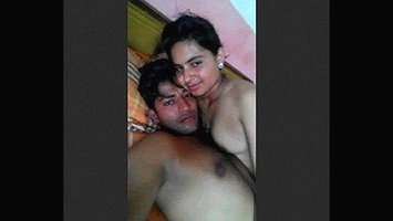 Cute Girl Sucking BF Dick
