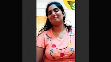 Desi Bigboob Sexy Bhabi Showing And Fingering