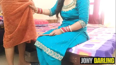 Punjabi bhabi ke moonh mein moot diya