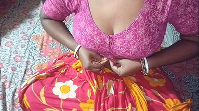 Malkin apne naukar se chudwaya apni chut