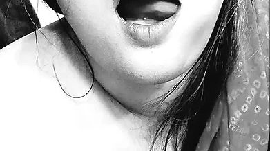 Indian Bbw Chubby Bhabhi Exposed On Cam Show