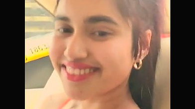 Desi Supr CLLLgrl in car