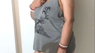 Bhabhi’s nude dance with Vibrator and Squirting