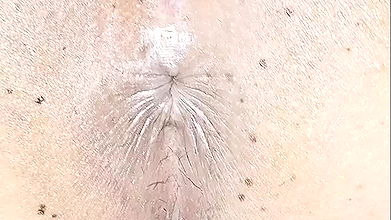 After Shaving Her Pussy Bbw Get Pussy Massage From SameerpHunk