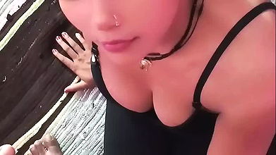 Sexy Bhabhi’s pussy licked