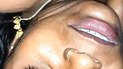 Sexy bhabhi lund chus rahi hai