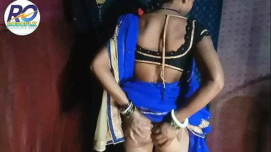 Wah bhabhi ki kya jawani mast lag rahi thi bhabhi saree uthake dikhaya gand to land khara ho gaya