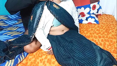 Beautiful Indian bhabhi in blue colour’s saari