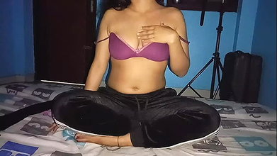 Today let’s see Shreya Bhabhi seeing her brother-in-law looking at her cleavage