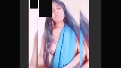 Sari girl Masturbating