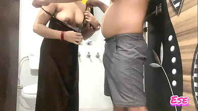 When the aunt got wet, she took off the clothes and then the nephew her from behind