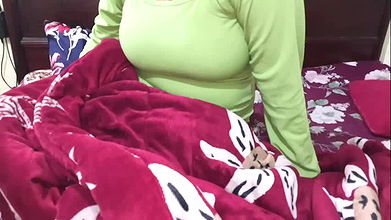 Room Owner ne mujhe daba ke pela Hindi voice