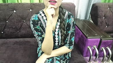 My stepsister tries a cock for the first time and really enjoys it while eating it