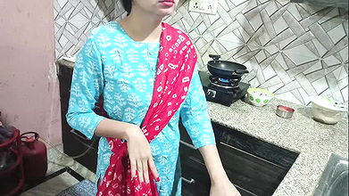 bhabhi ne devar ke saath kiye maze kitchen main jab hasband duty pe the in hindi voice
