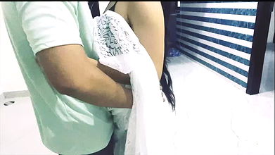 Bhabhi Ne Btai Makan Malik ko Apni Pareshaani!!