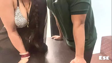 Bhabhi Gayi Naukari Dhundne aur Chud kar Aagyi