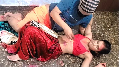 Bhabhi ke sath holi me chudai