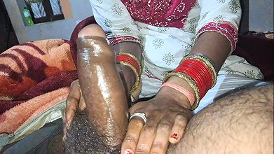 Bhabhi Xshika Massaged untill cum Big desi cock