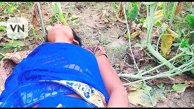 Jungal me Mangal karne gai Suman ko khet walo ne khet me pakar ke chod Diya Suman chikhti chilati Rahi fir bhi nahi chhora