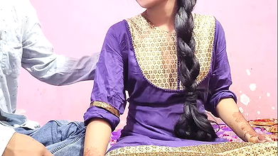 Desi ladaki ne baigan rang ka kapada pahankar kya Kamal ki lag Rahi hai