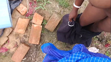 Bhabhi ko Ghar ke piche bulakar chudai