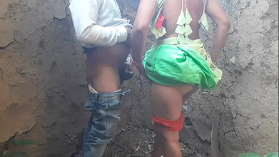 Desi sister-in-law doing mangal in the jungle for the first time sucked land in mouth with brother-in-law in outdoor farm for the first time