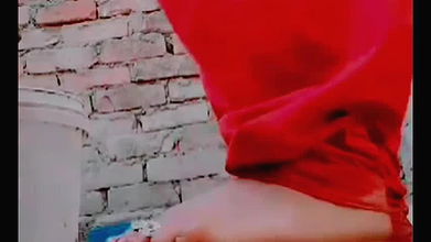 Hot sexy Lavanya is taking a bath by rubbing her sexy body, she is a very beautiful hot sexy girl, taking off all the clothes from her body and taking a bath