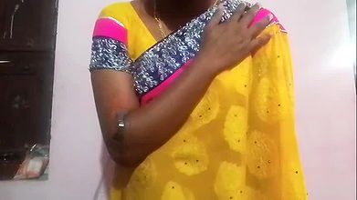 Tamil wife – banana in pussy